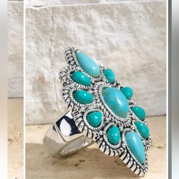 CLOSEOUT FIRM 🌸Western Turquoise Blossom Natural stone Turquoise Ring - Picture 2 of 2